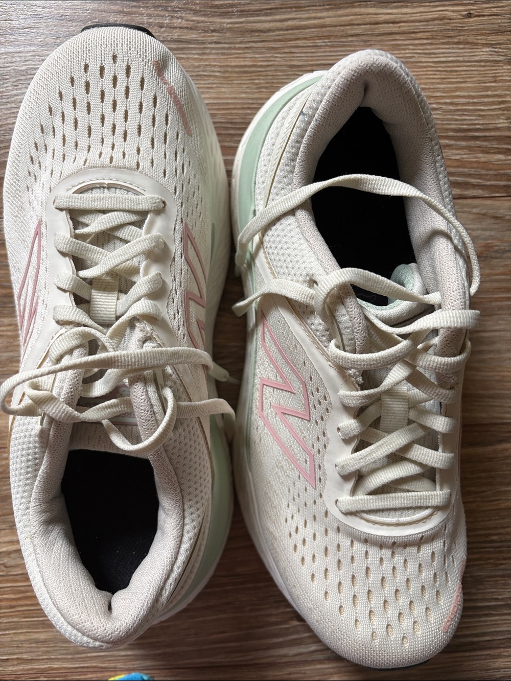 New Balance Women's Cream Sneakers with Mint and Pink Accents - Picture 2 of 2